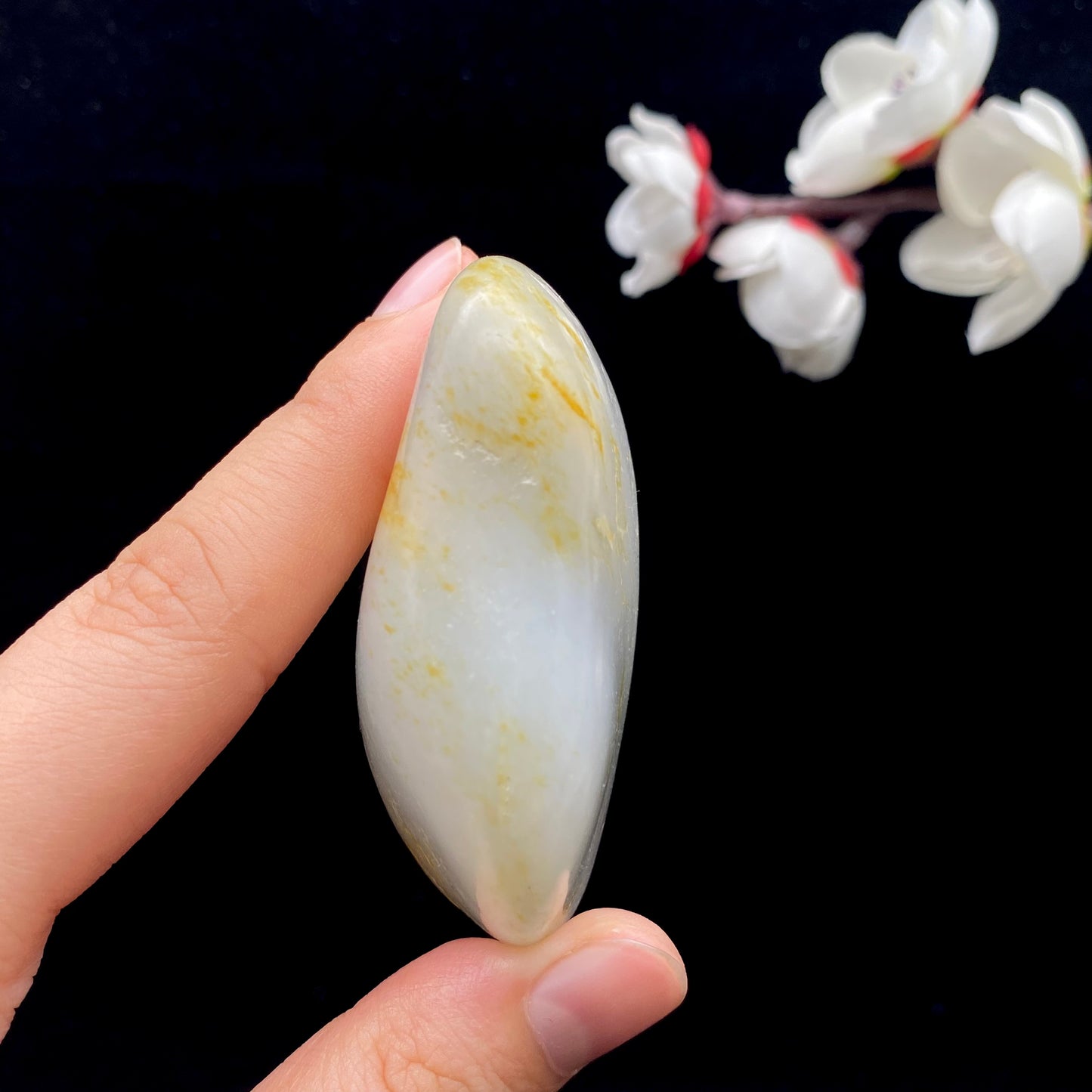 和田玉-洒金皮青花底籽料手把件