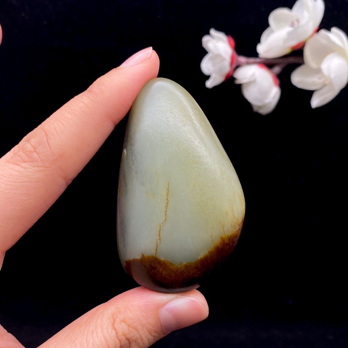 和田玉-聚红皮青花底籽料手把件
