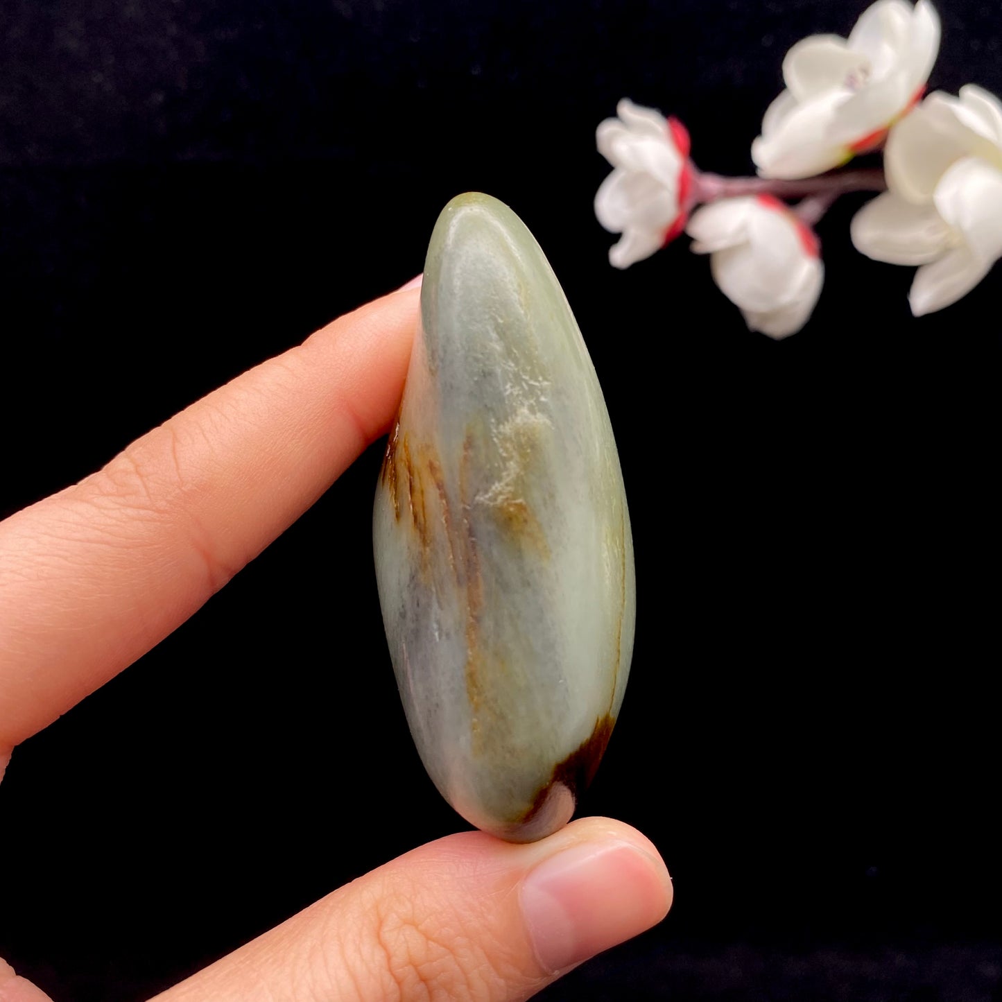 和田玉-聚红皮青花底籽料手把件