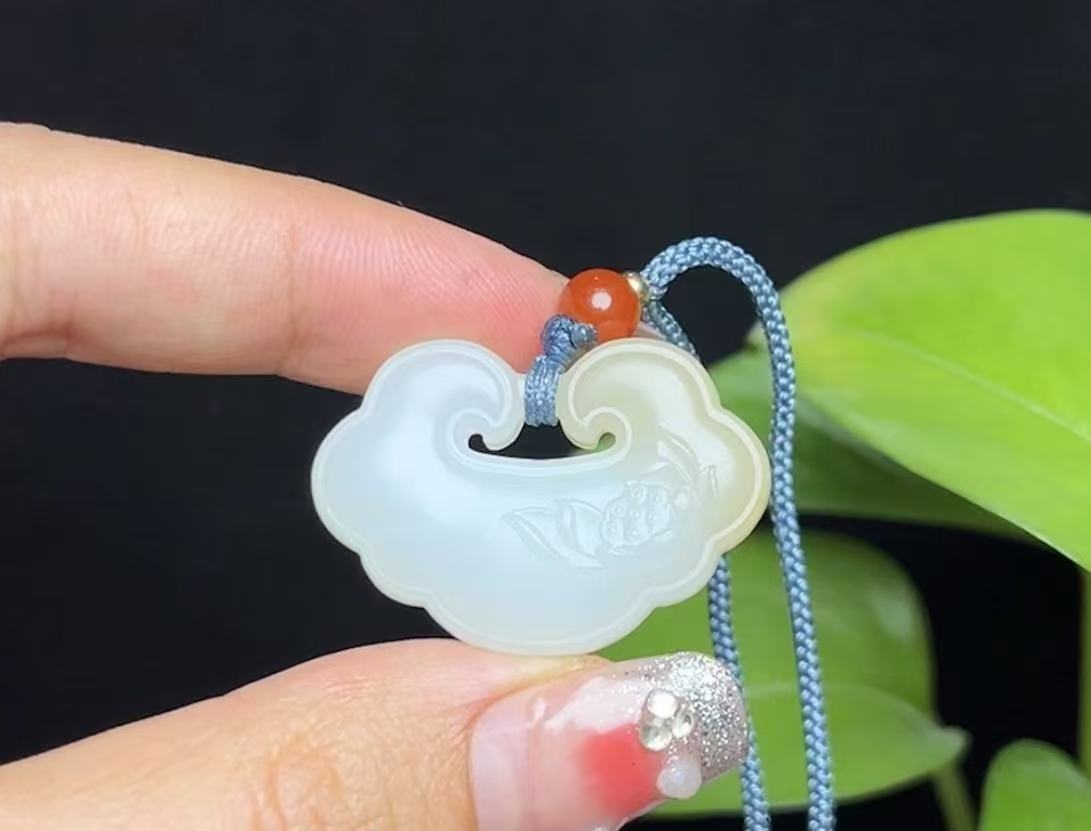 新疆和田玉且末糖羊脂玉如意平安锁