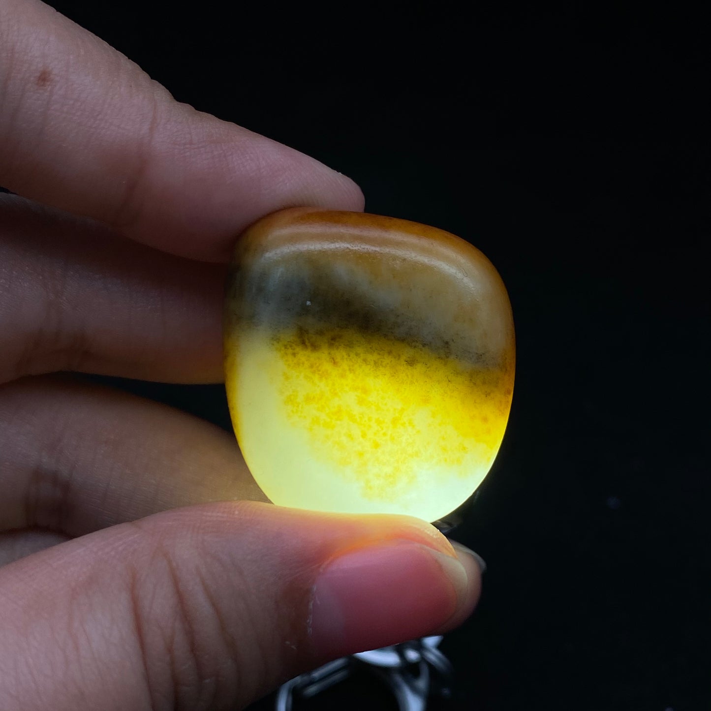 和田玉-聚黄皮白肉籽料挂件