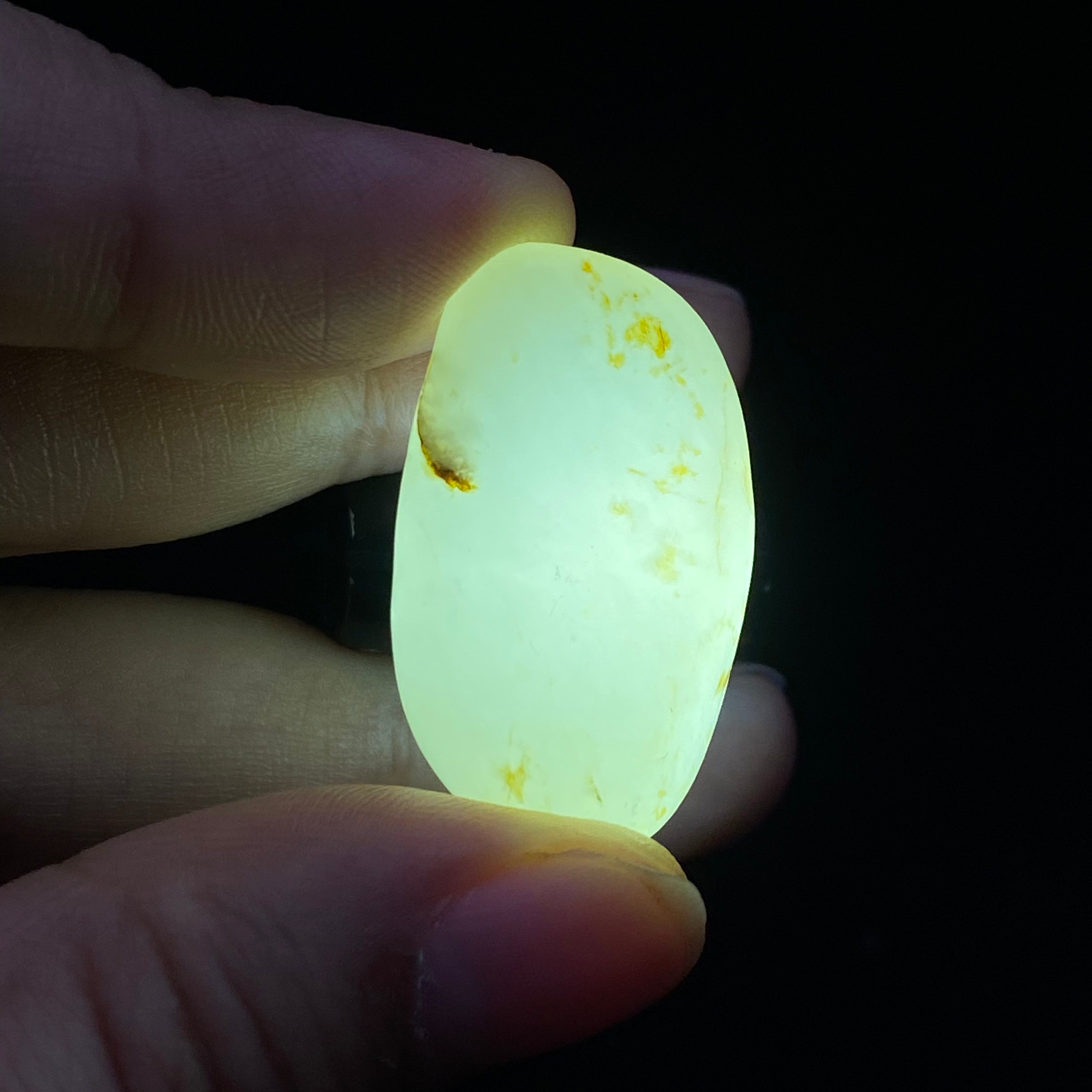 【超值推荐】和田玉-洒金皮白肉籽料吊坠籽