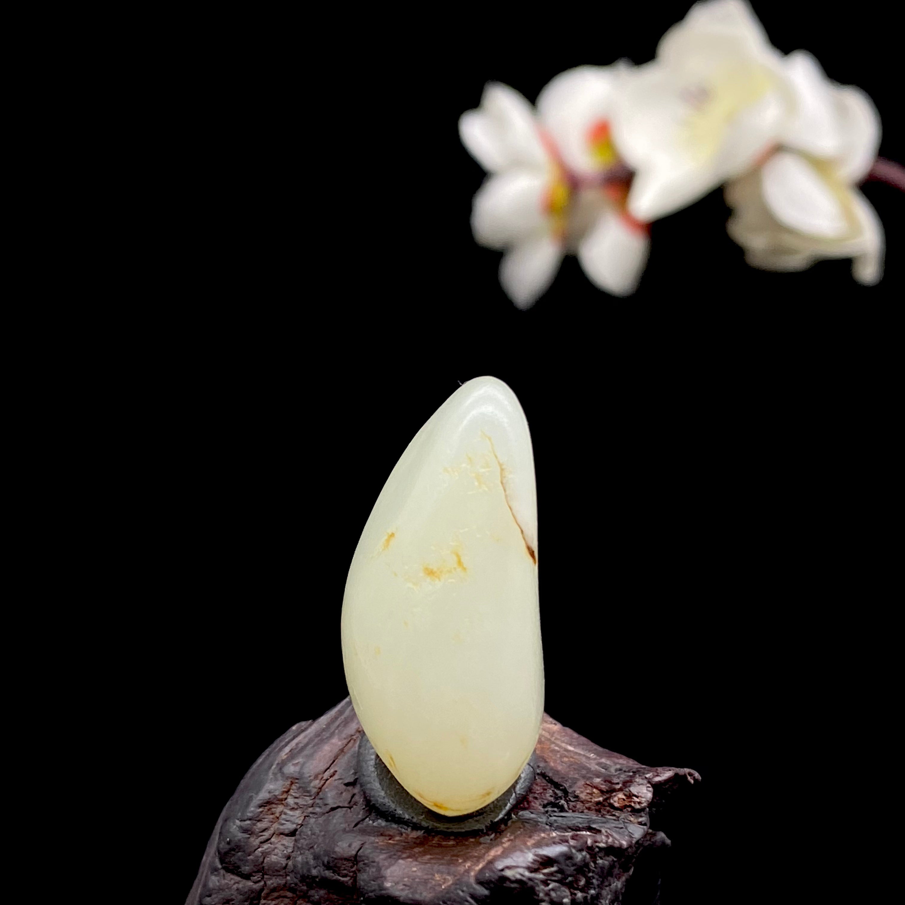 【超值推荐】和田玉-洒金皮白肉籽料吊坠籽