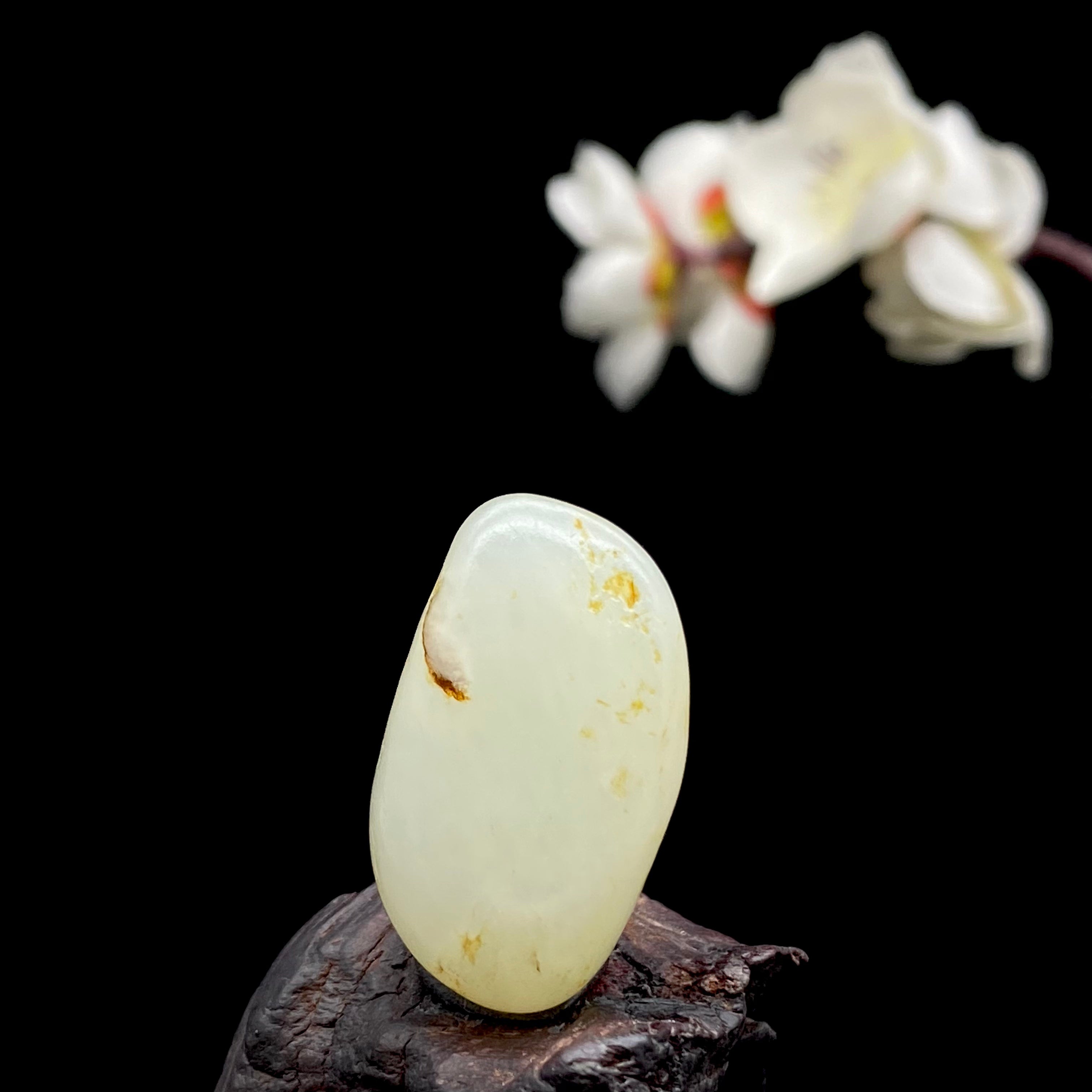 【超值推荐】和田玉-洒金皮白肉籽料吊坠籽