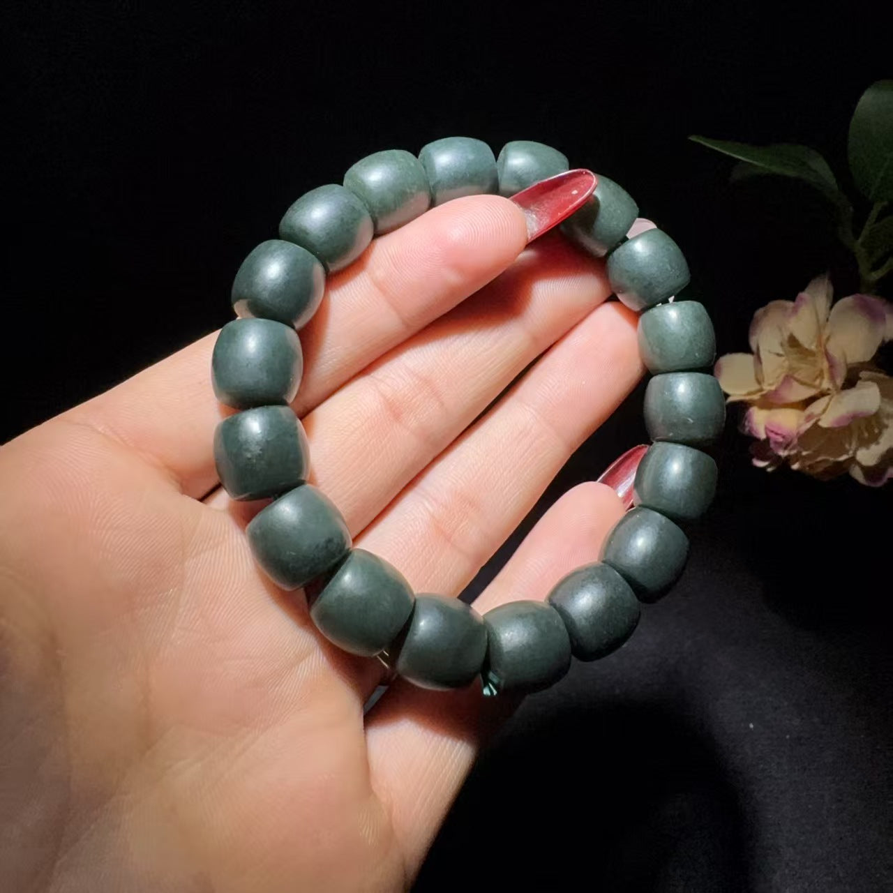 和田玉塔青直切手串