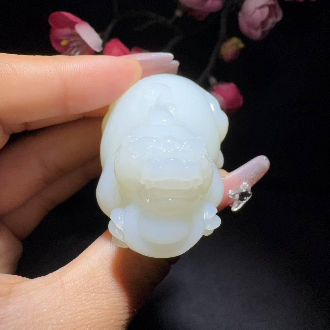 和田玉白玉手把件貔貅