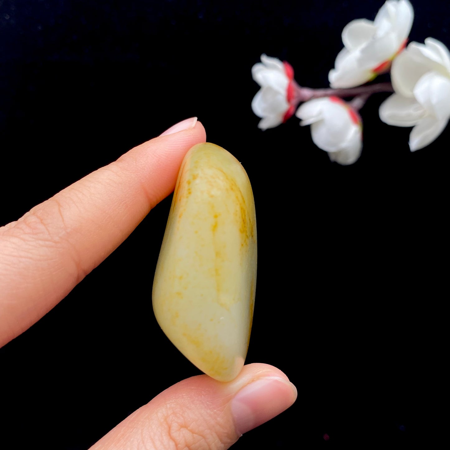 和田玉-聚黄皮带洒金皮青白肉籽料原石