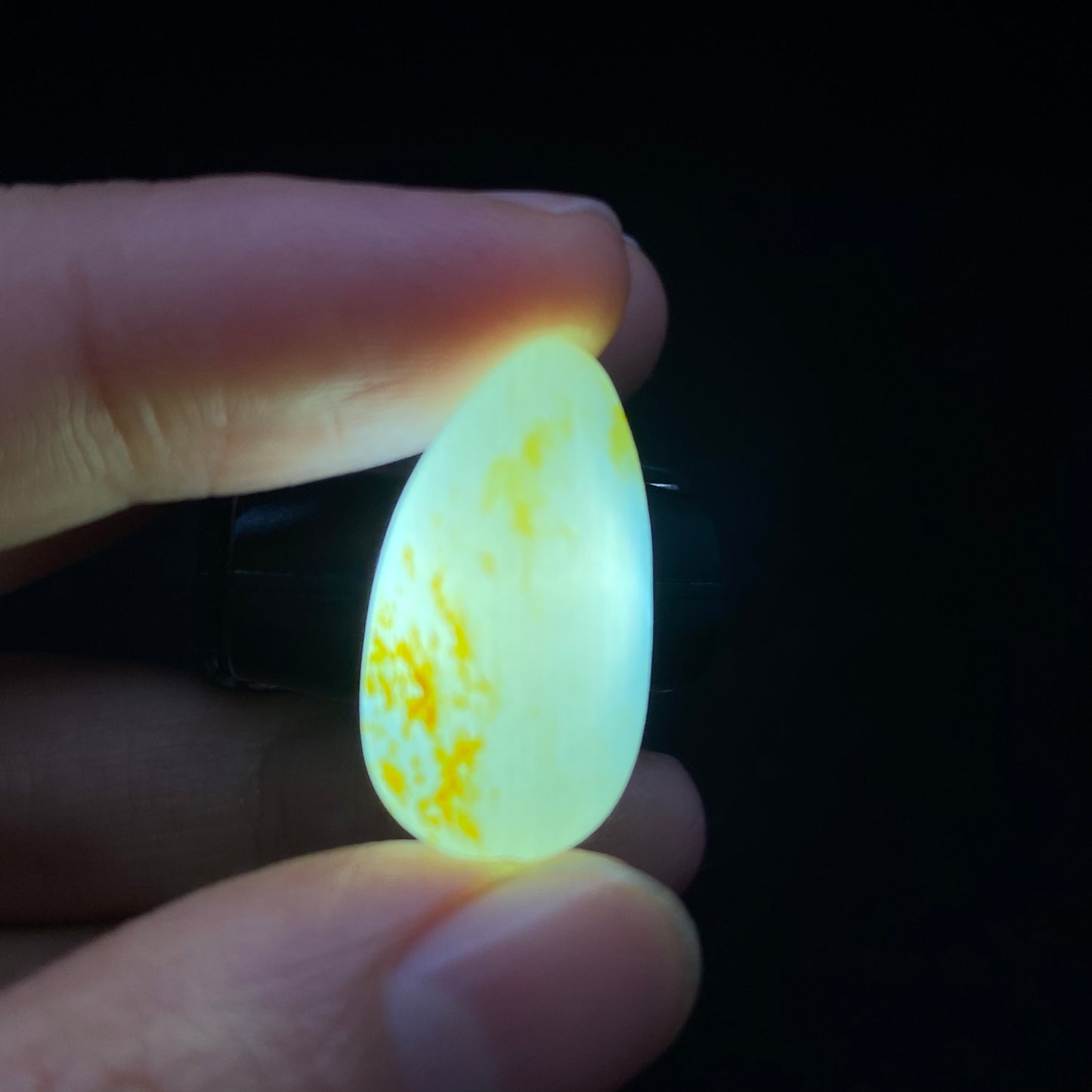 和田玉-洒金皮白肉籽料戒面籽