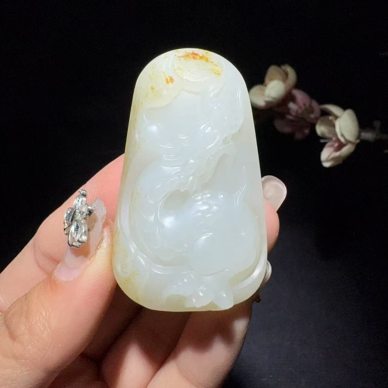 和田玉籽料挂件龙行天下