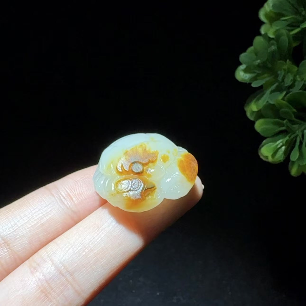 和田玉籽料小挂件