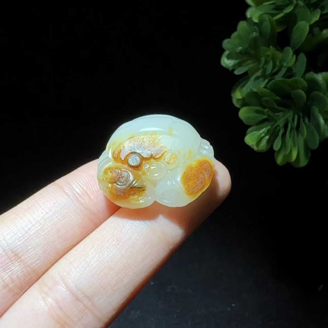 和田玉籽料小挂件