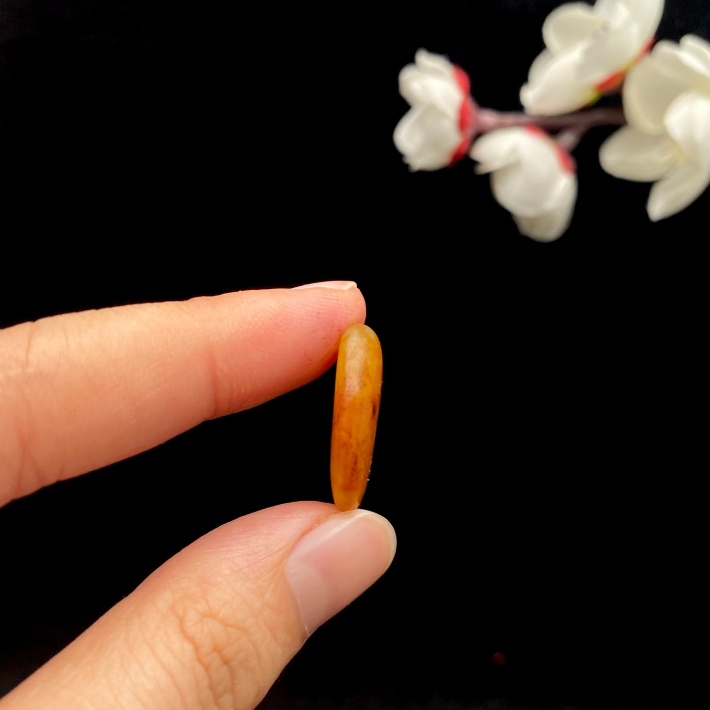 【超值推荐】和田玉-洒金皮白肉籽料戒面籽