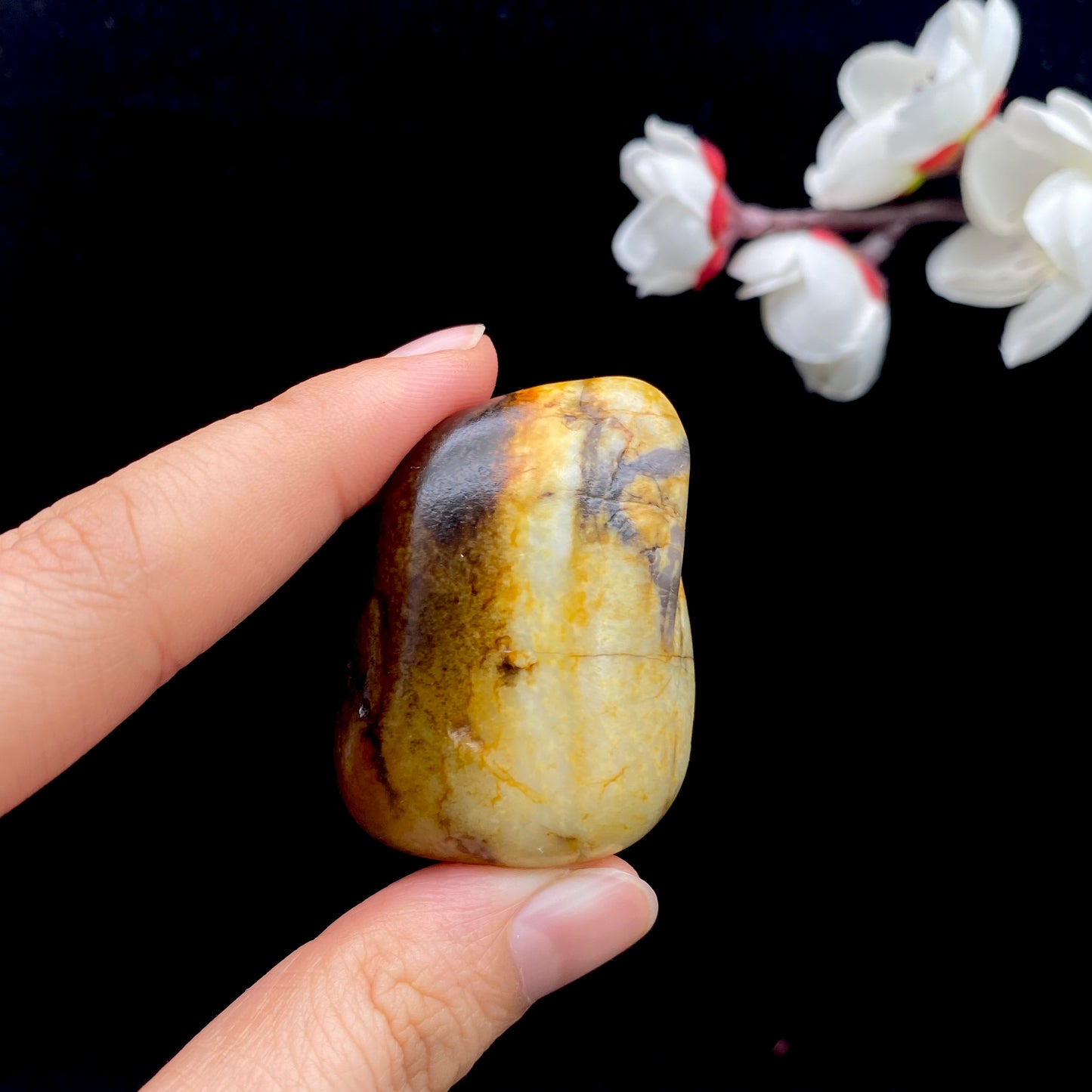 和田玉-聚黄皮青花底籽料手把件
