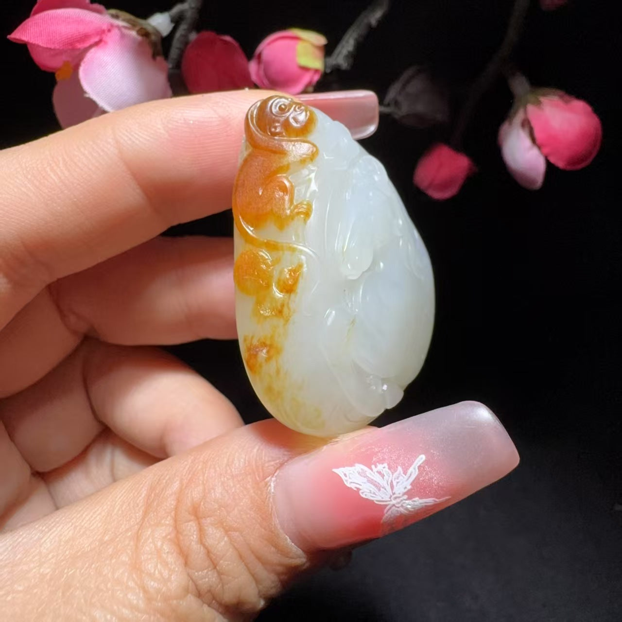 和田玉籽料马挂件