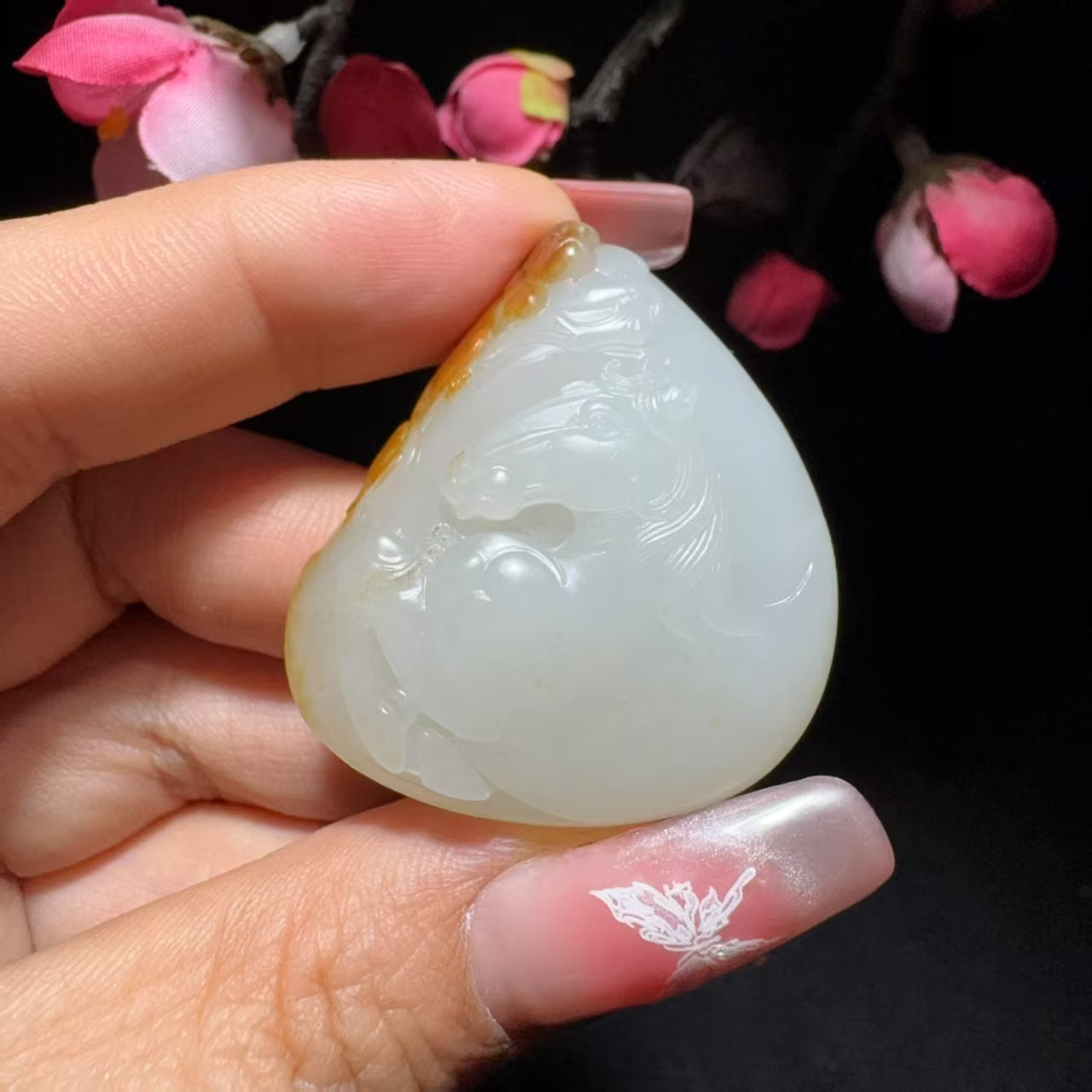 和田玉籽料马挂件