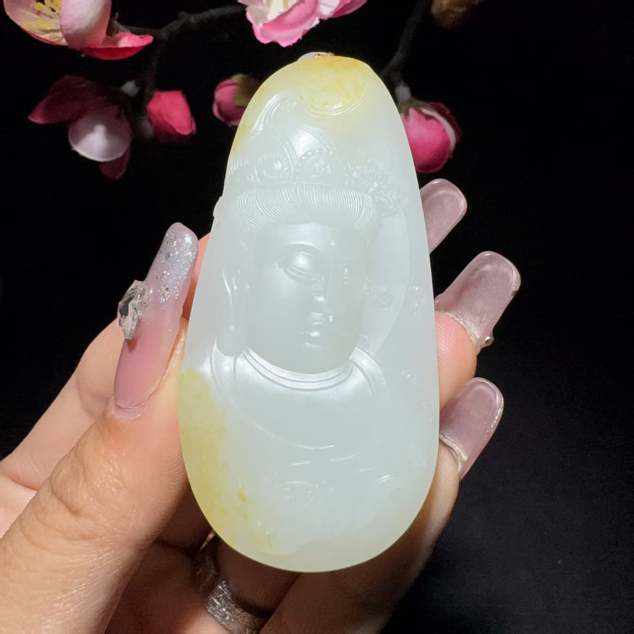 和田玉籽料观音挂件