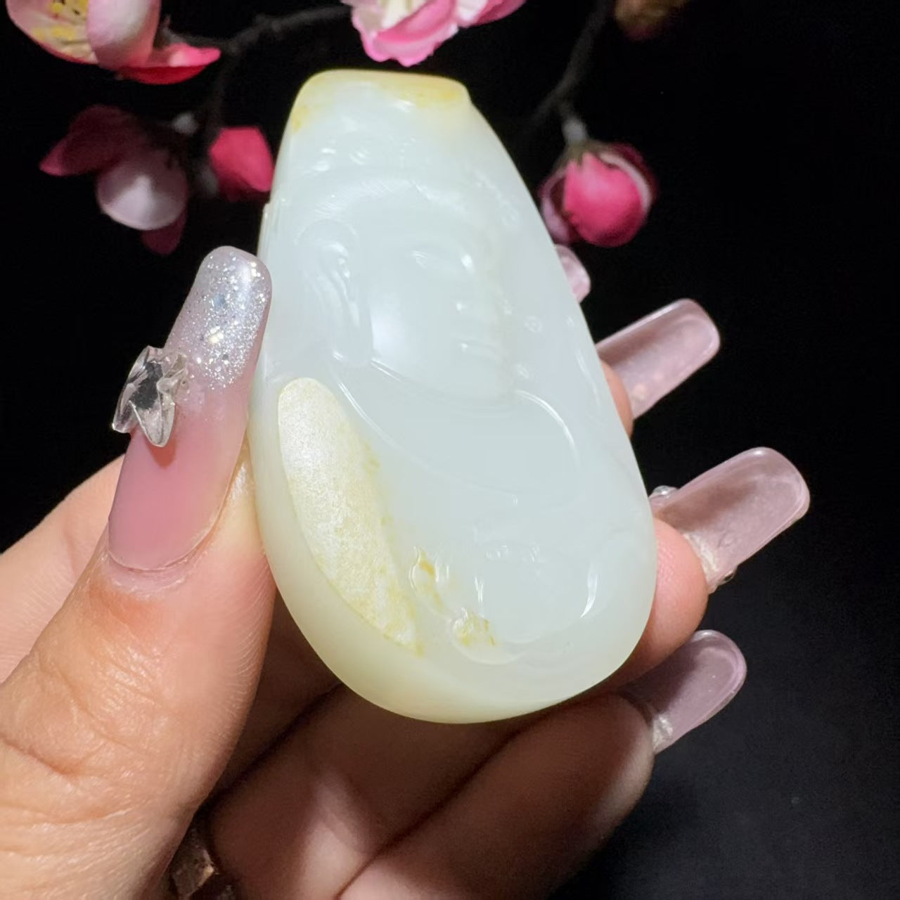 和田玉籽料观音挂件