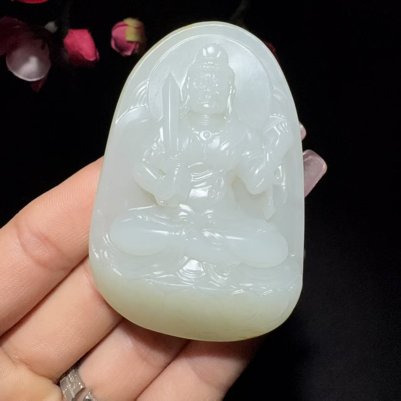 和田玉籽料不动明王挂件