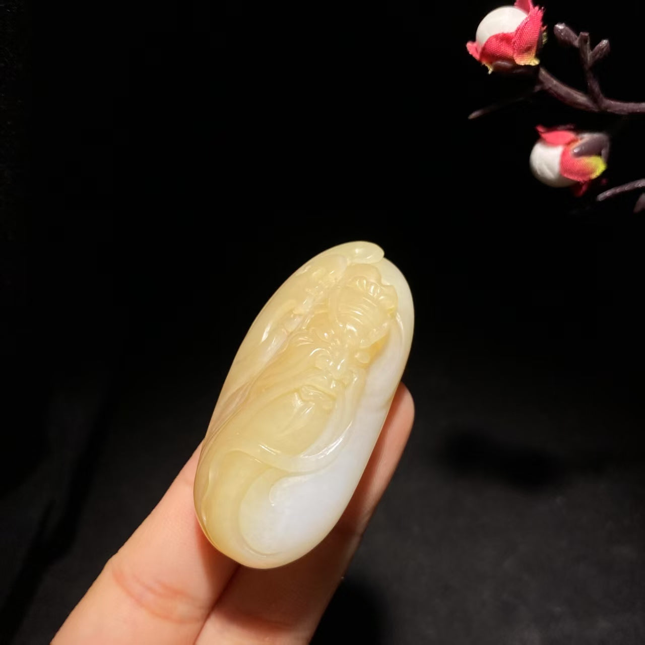 和田山料糖白玉关公挂件