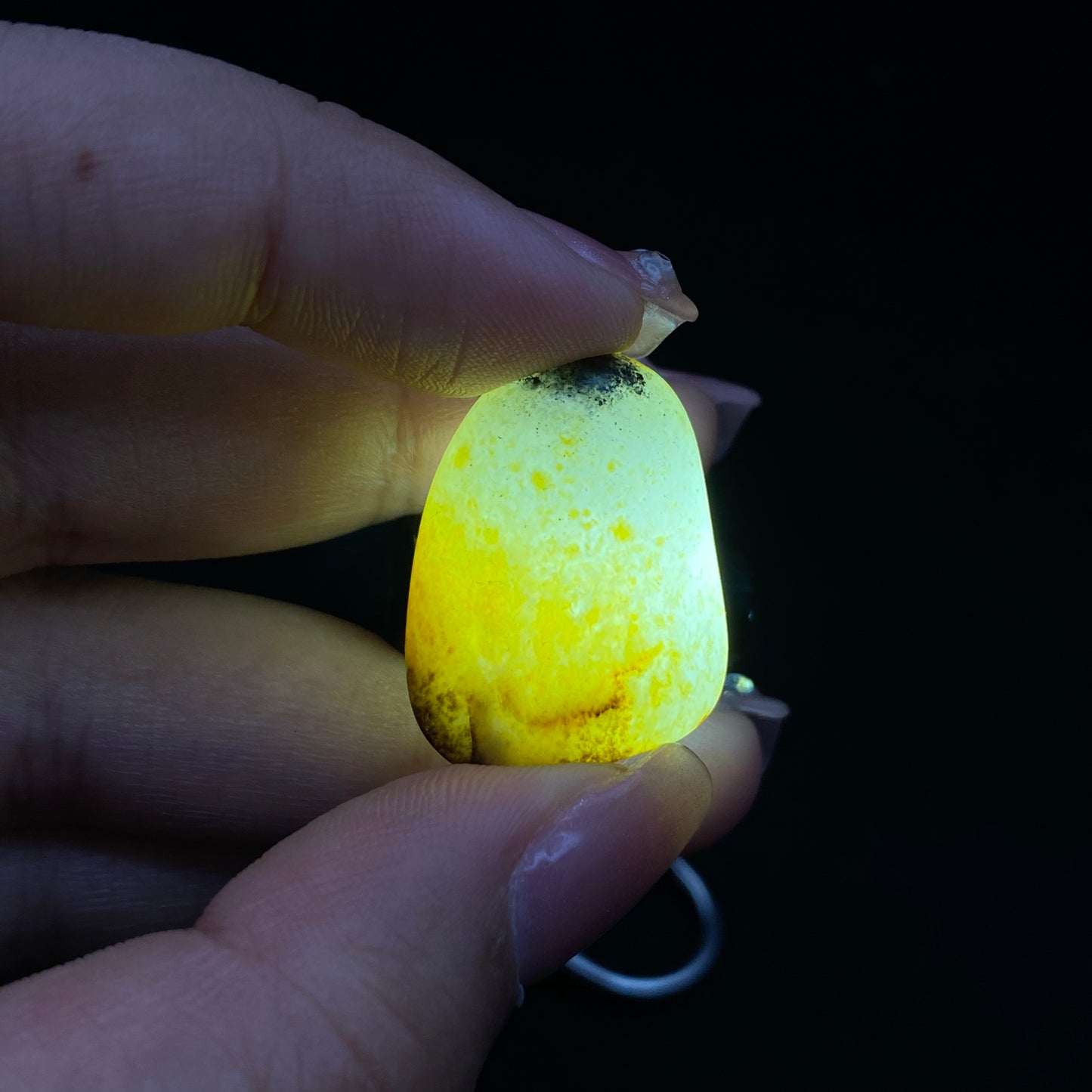 【超值推荐】和田玉-黄皮青花籽料原石挂件