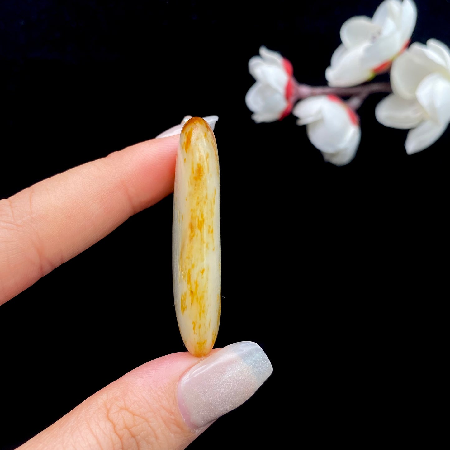 和田玉-聚黄皮带洒金皮白肉籽料挂件