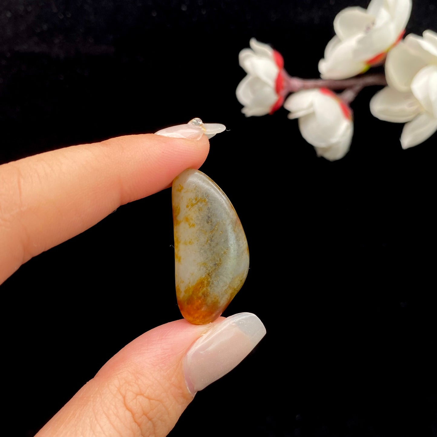 【超值推荐】和田玉-黄皮青花底籽料吊坠籽