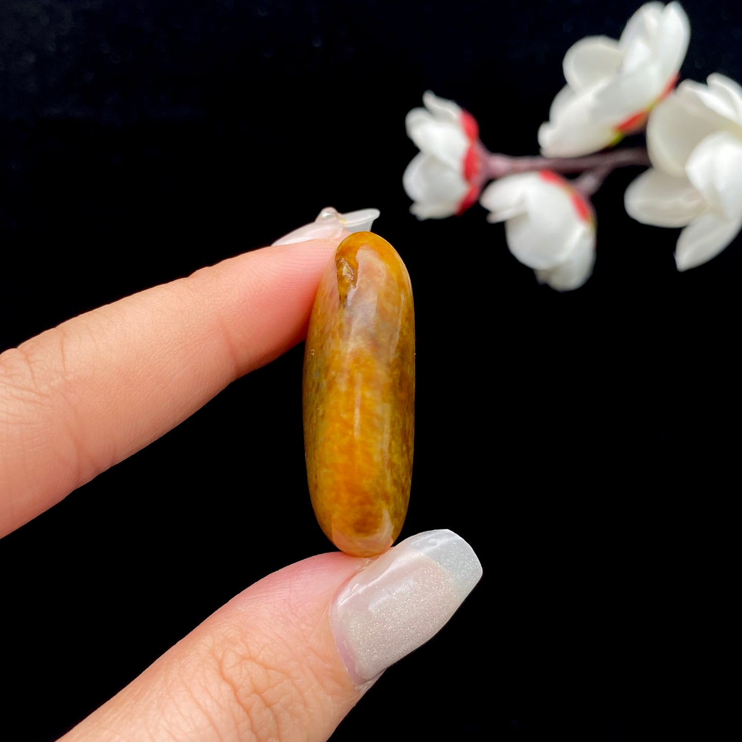 和田玉-黄沁皮漏青白肉籽料原石