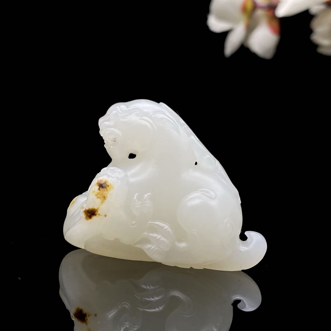 和田玉-白玉籽料子母貔貅【携子上朝】挂件