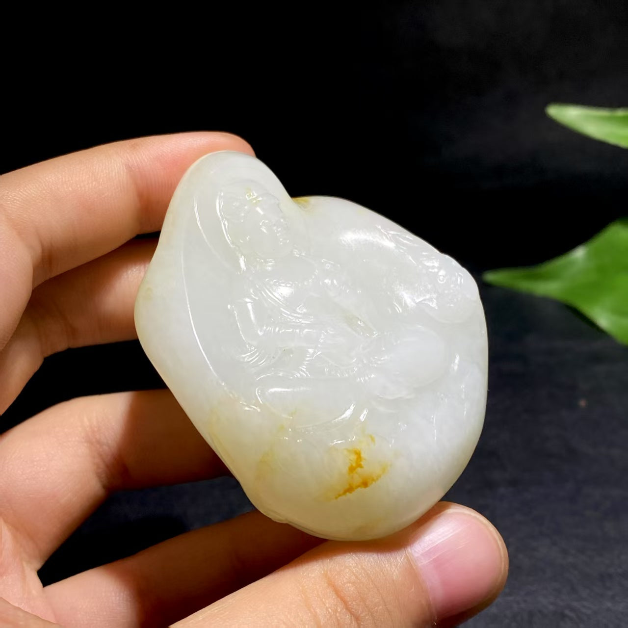 和田玉籽料观音挂件