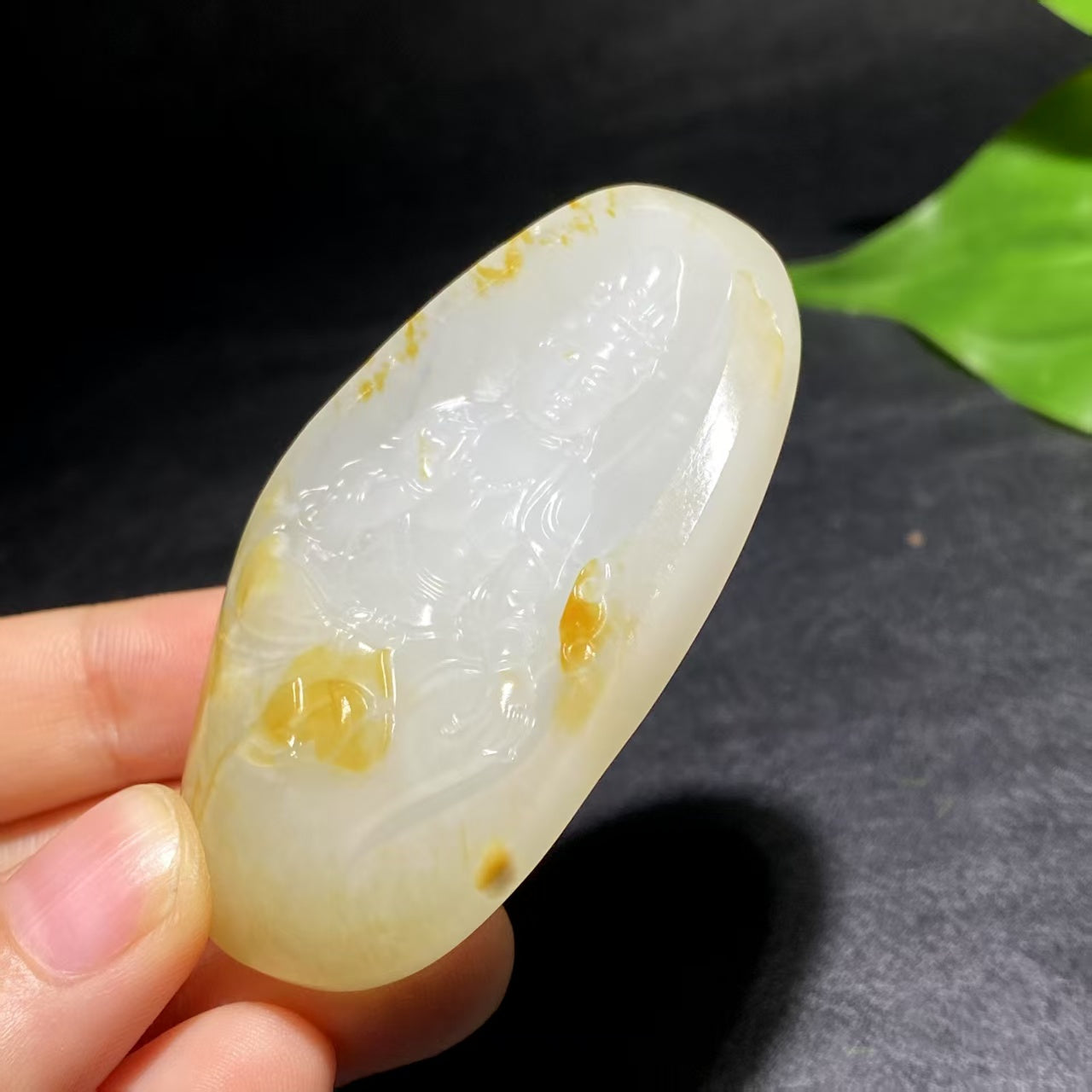 和田玉籽料观音挂件