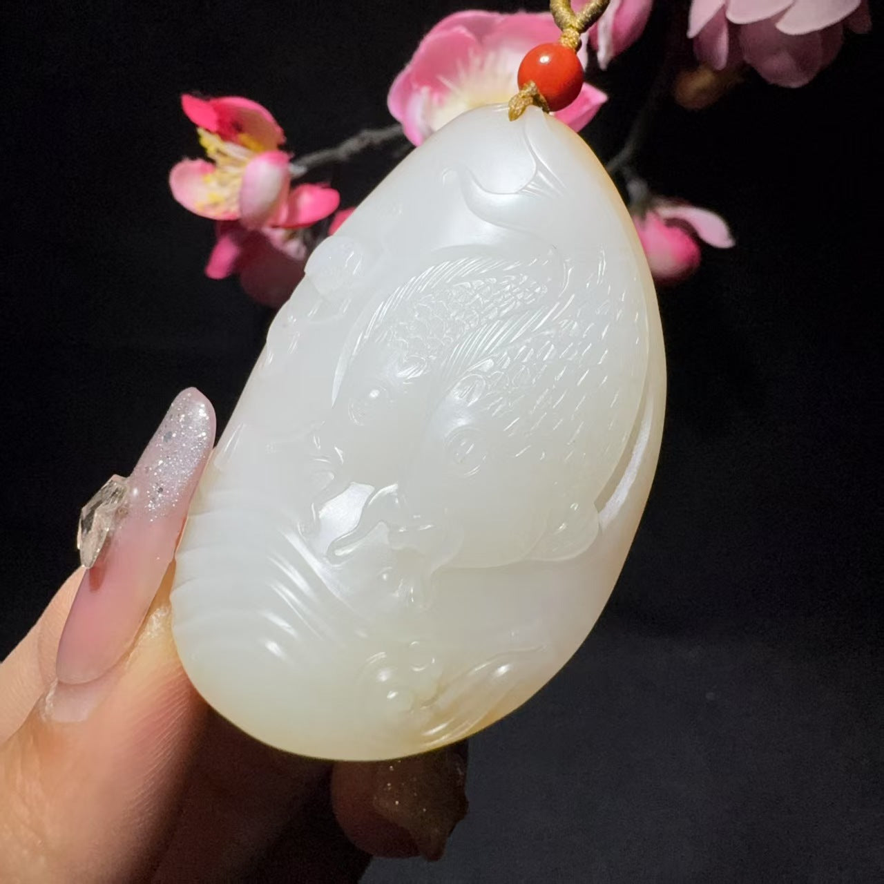 和田玉籽料年年有余挂件
