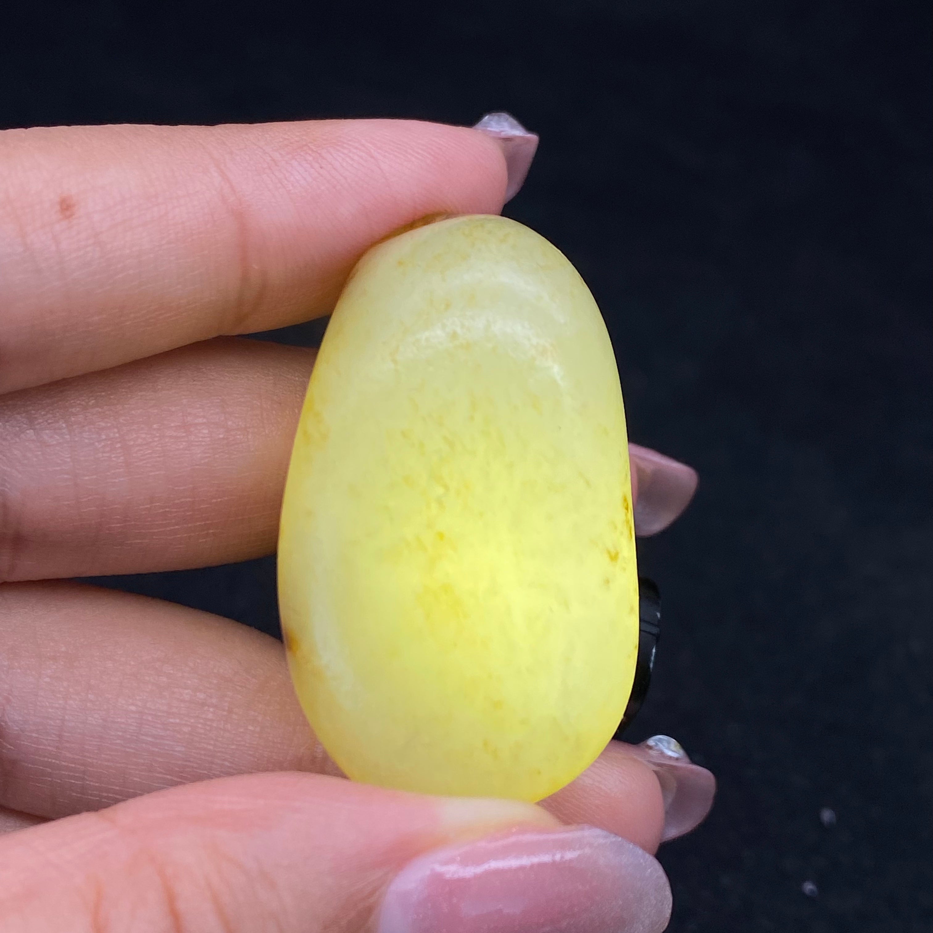 【超值推荐】和田玉-洒金皮暖白肉籽料挂件