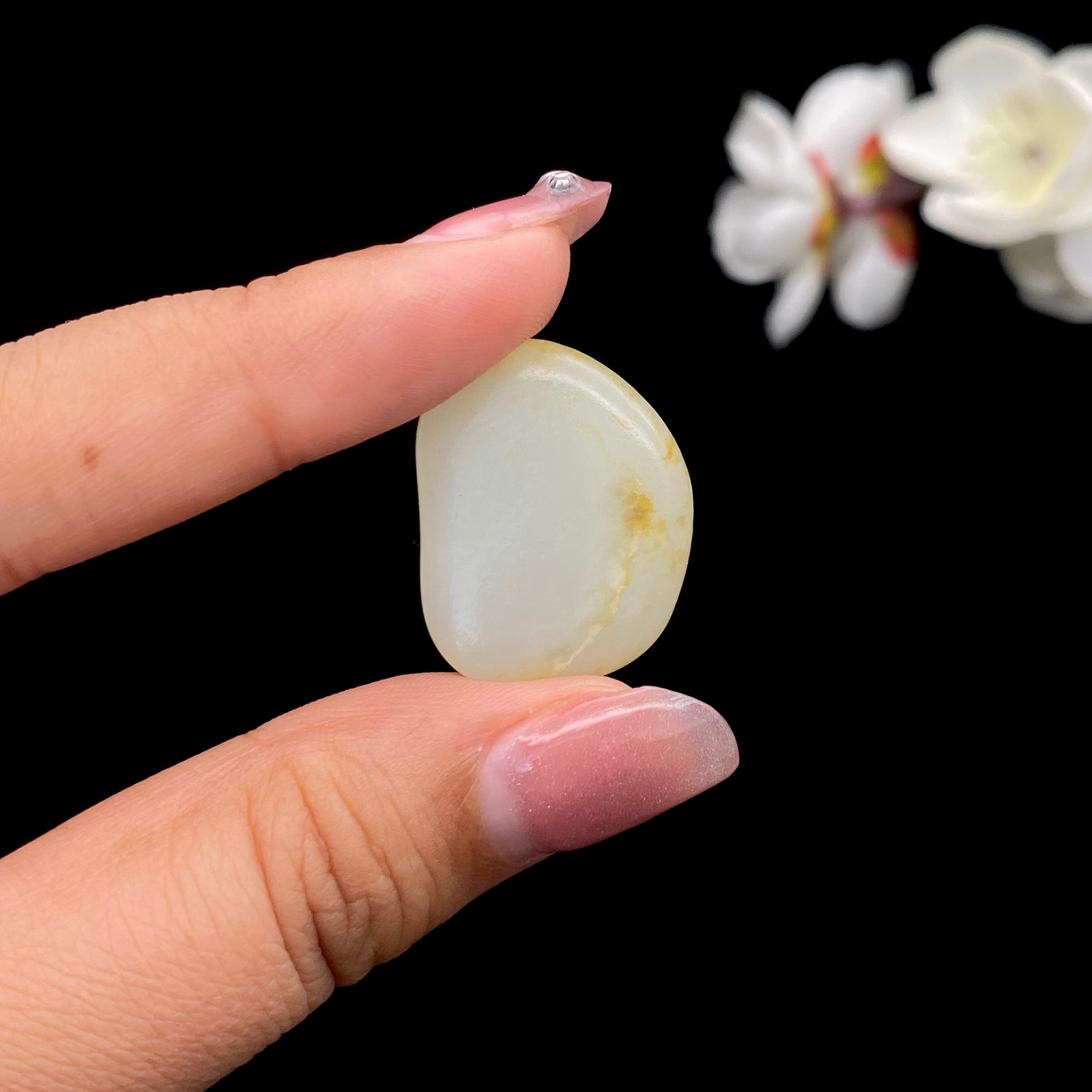 【超值推荐】和田玉-洒金皮白肉籽料吊坠籽