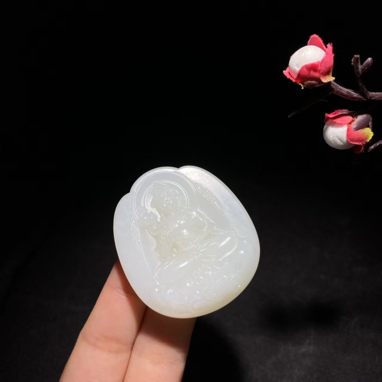 和田山料羊脂白玉观音挂件