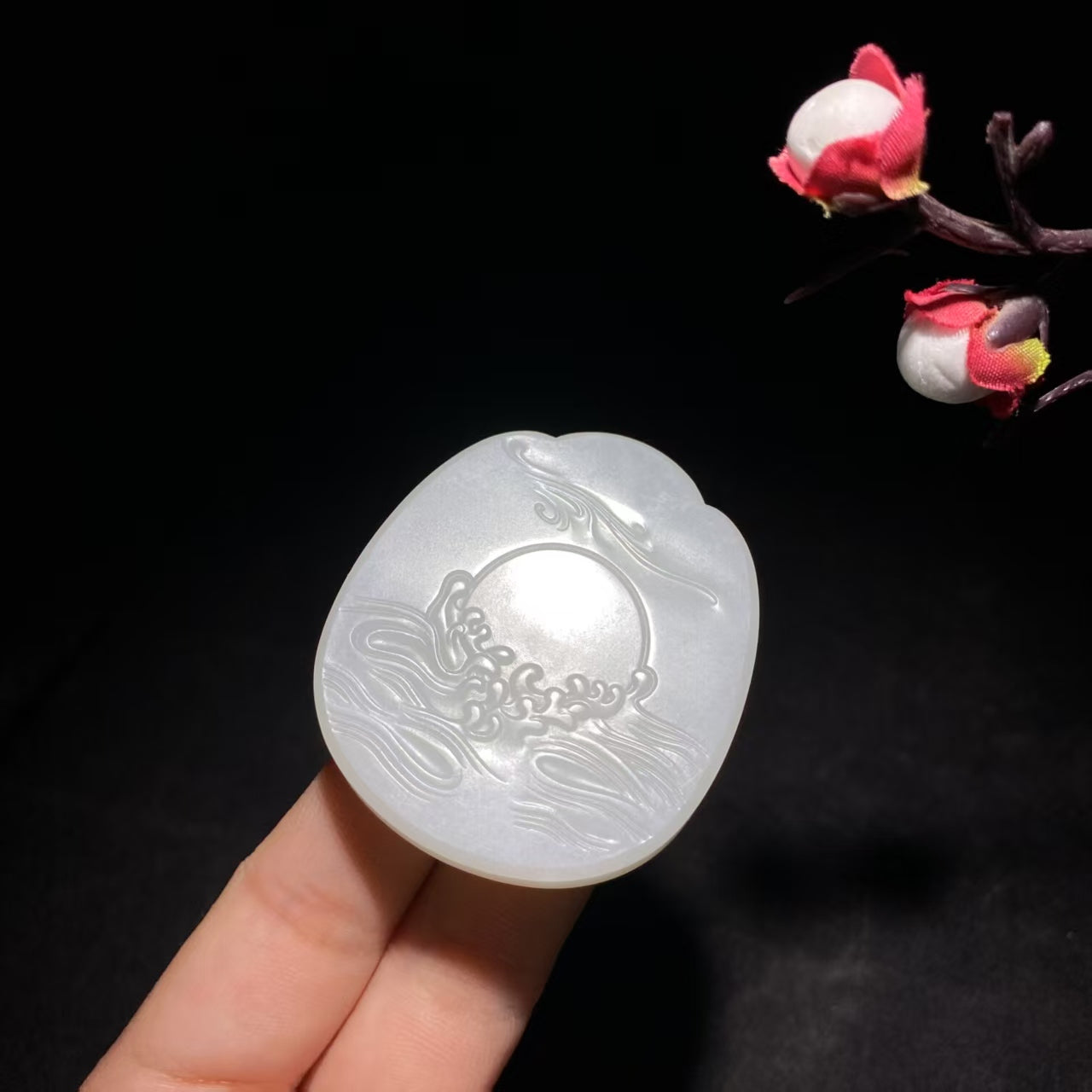 和田山料羊脂白玉观音挂件