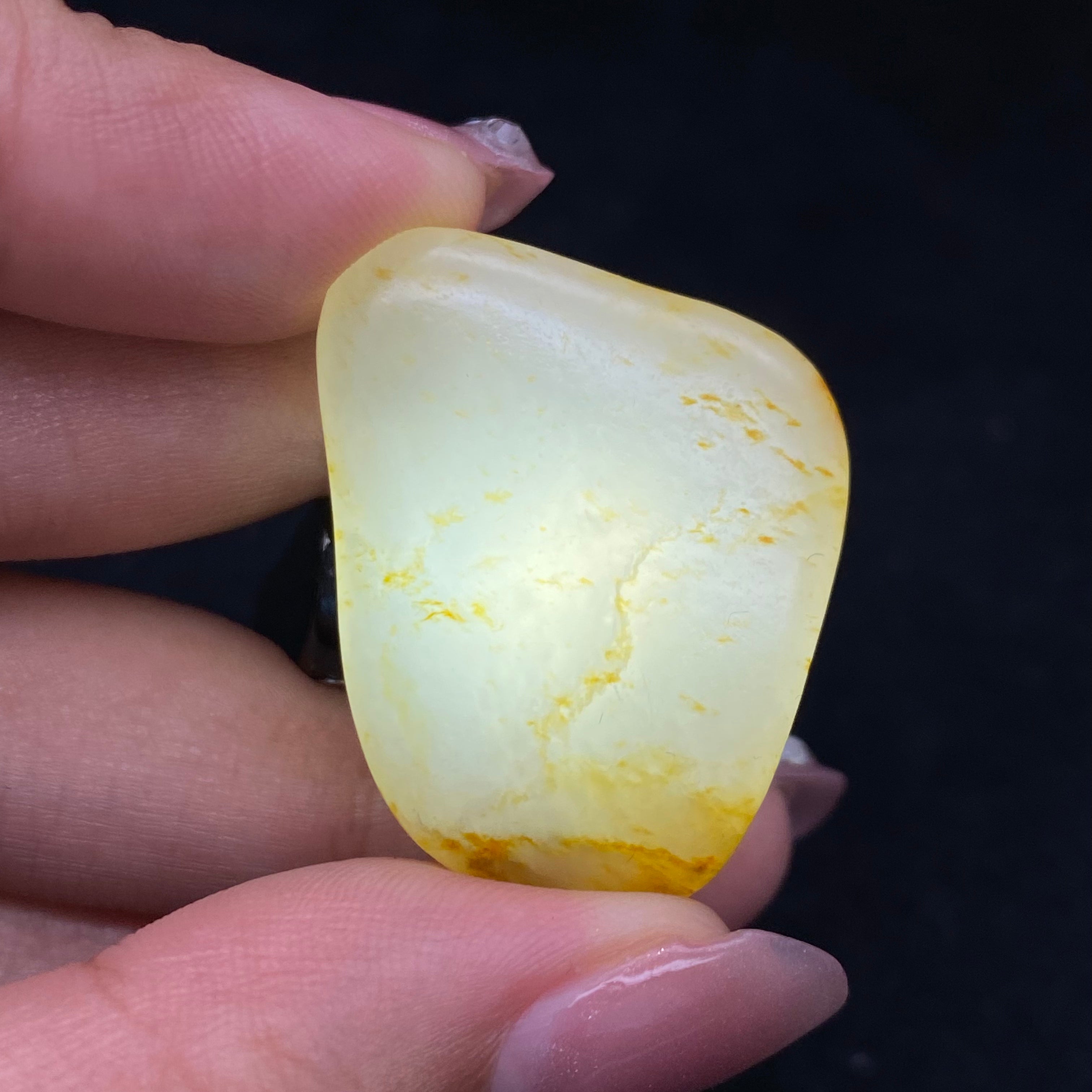 【超值推荐】和田玉-洒金皮白肉籽料吊坠籽