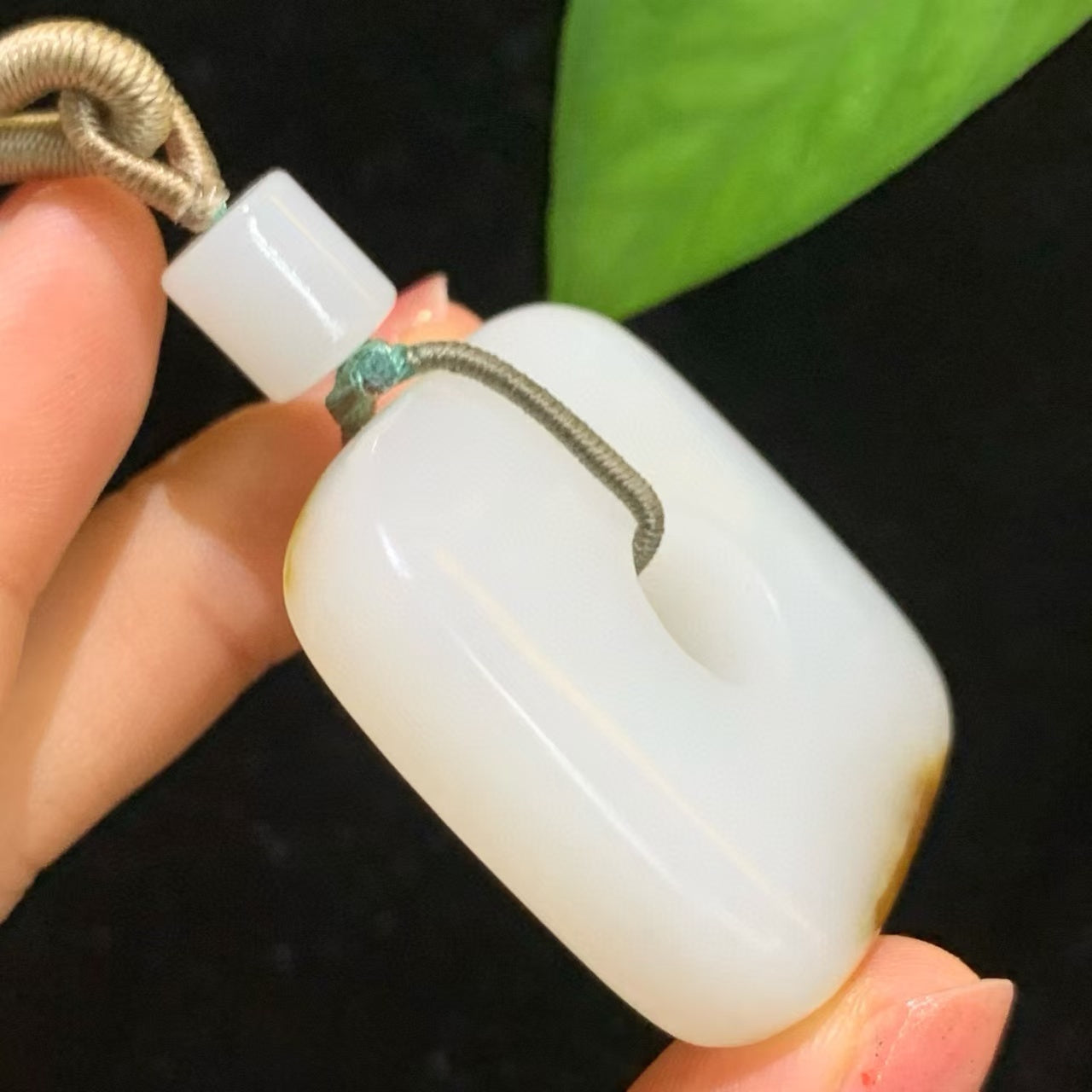 和田玉白玉玉琮挂件