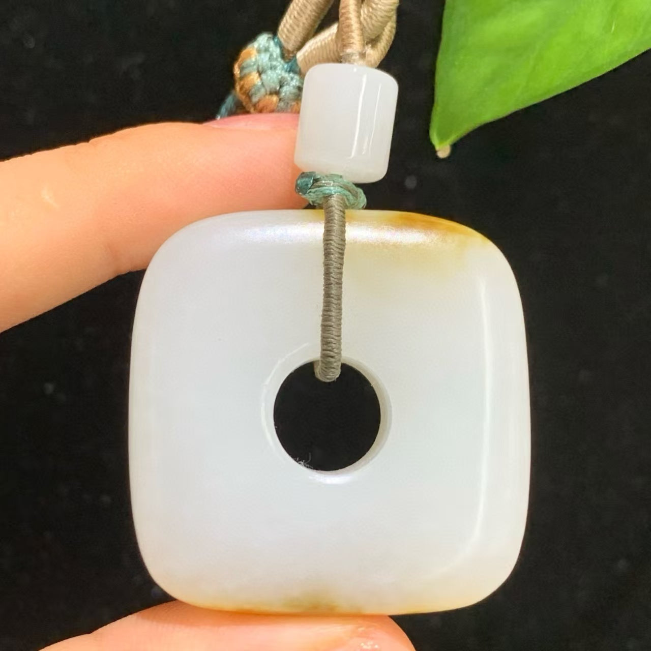 和田玉白玉玉琮挂件