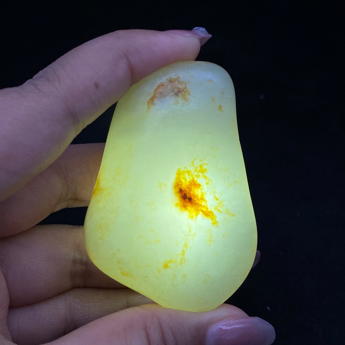 和田玉-洒金皮青花底籽料手把件
