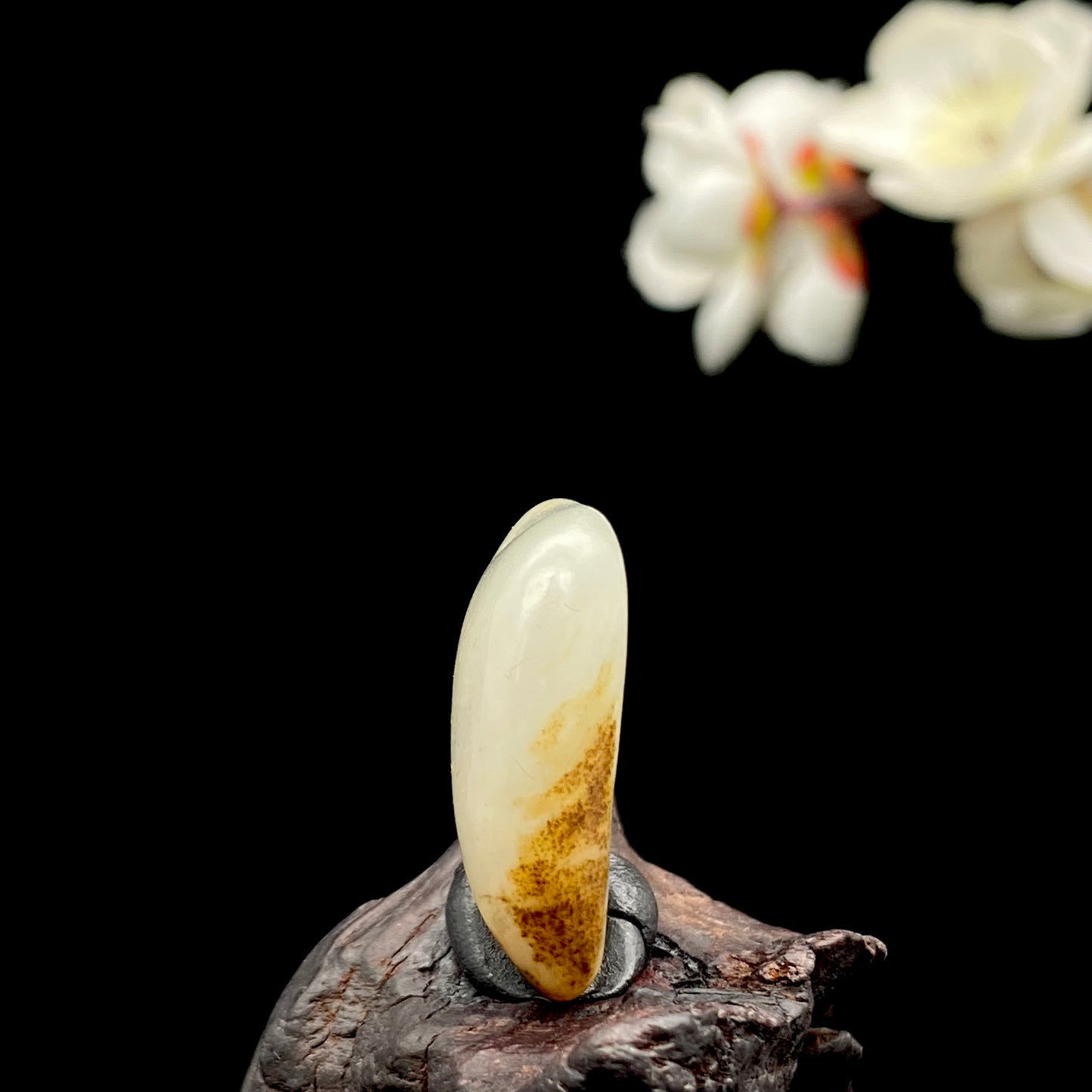 和田玉-聚黄皮青花底籽料吊坠籽