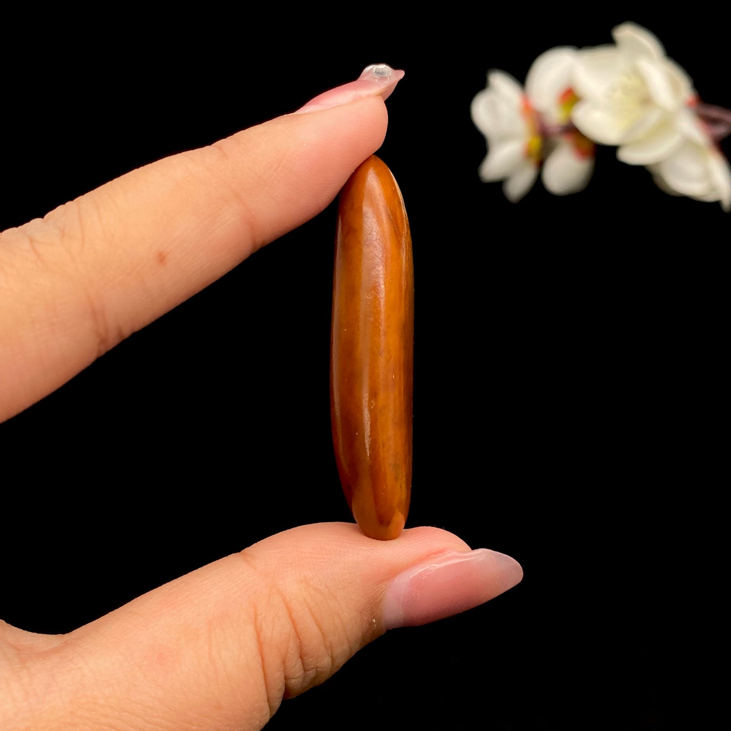 和田玉-红沁皮籽料原石挂件