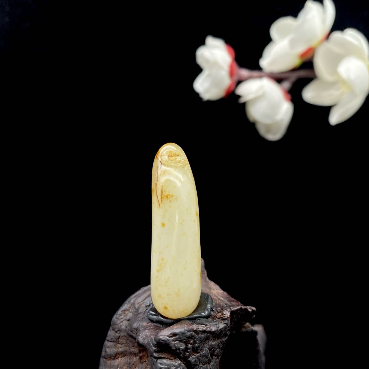 和田玉-洒金皮白肉籽料吊坠籽
