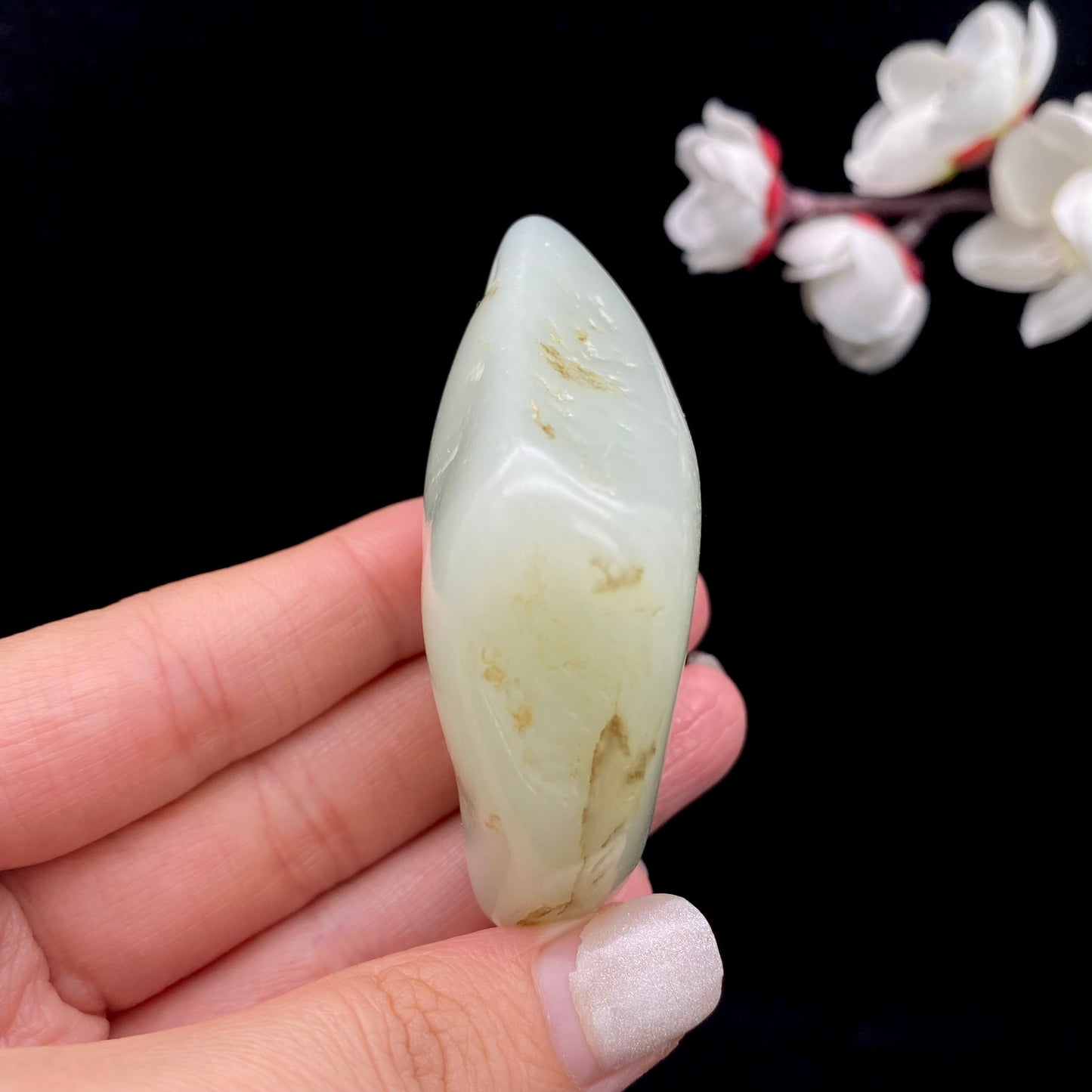 和田玉-青白玉籽料原石挂件