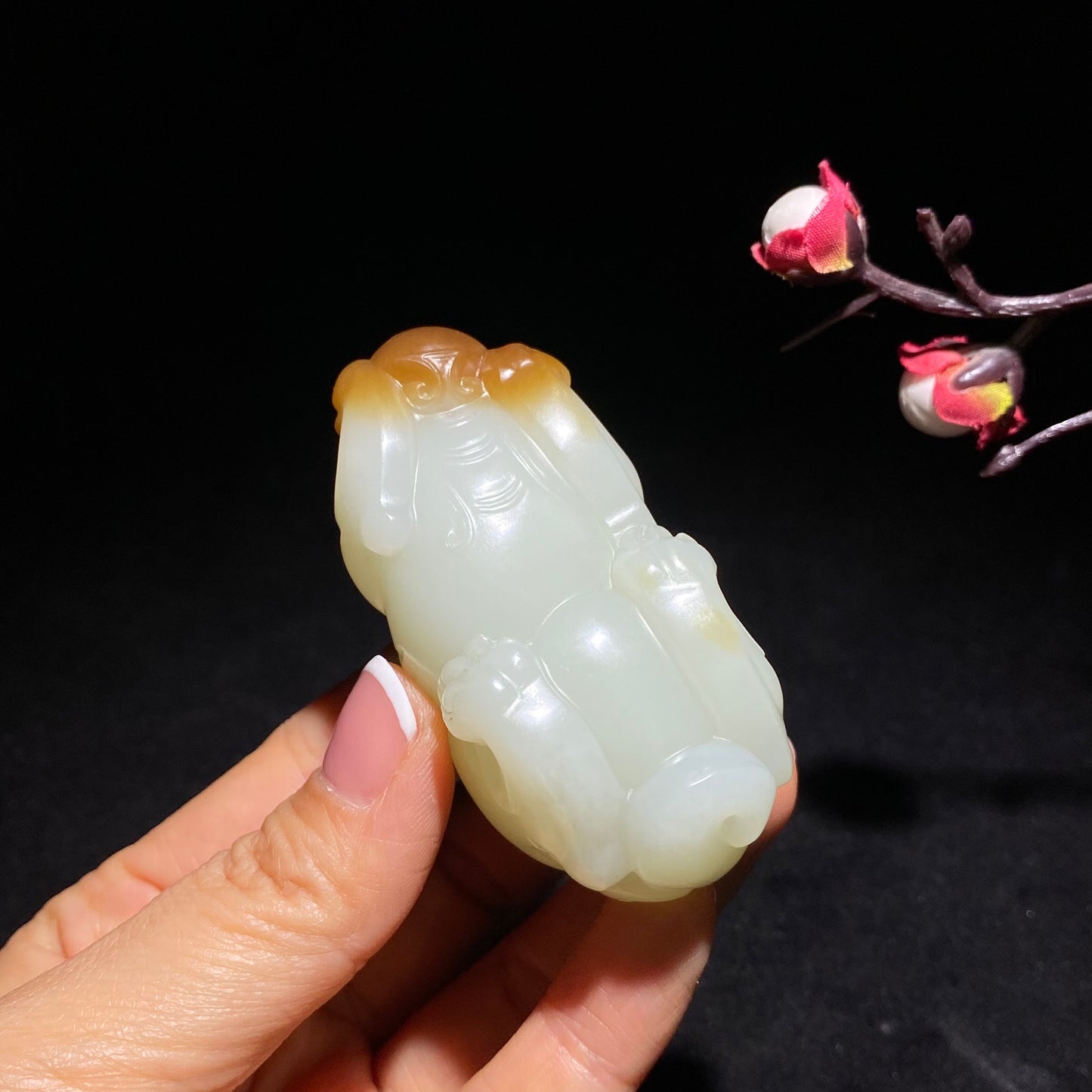 新疆且末羊脂糖白玉貔貅手把件