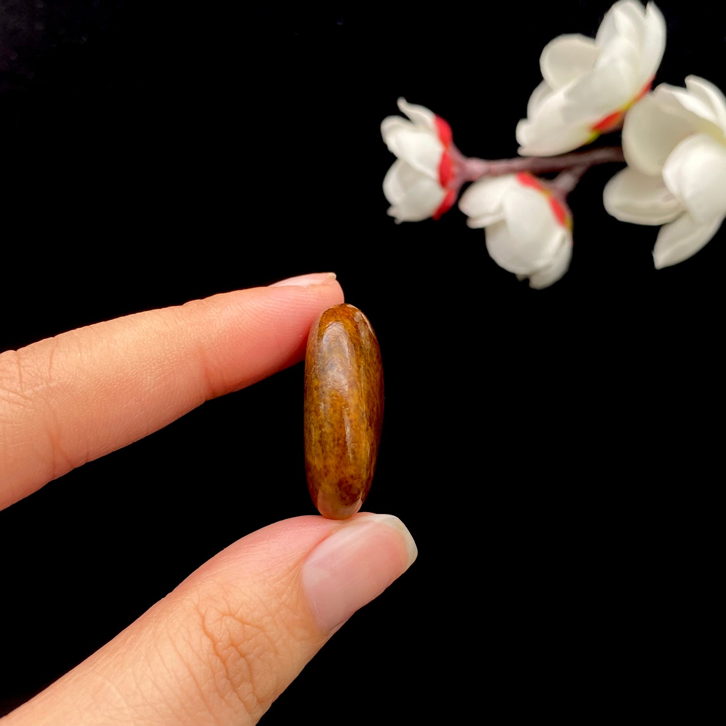 【超值推荐】和田玉-黄沁皮籽料原石挂件