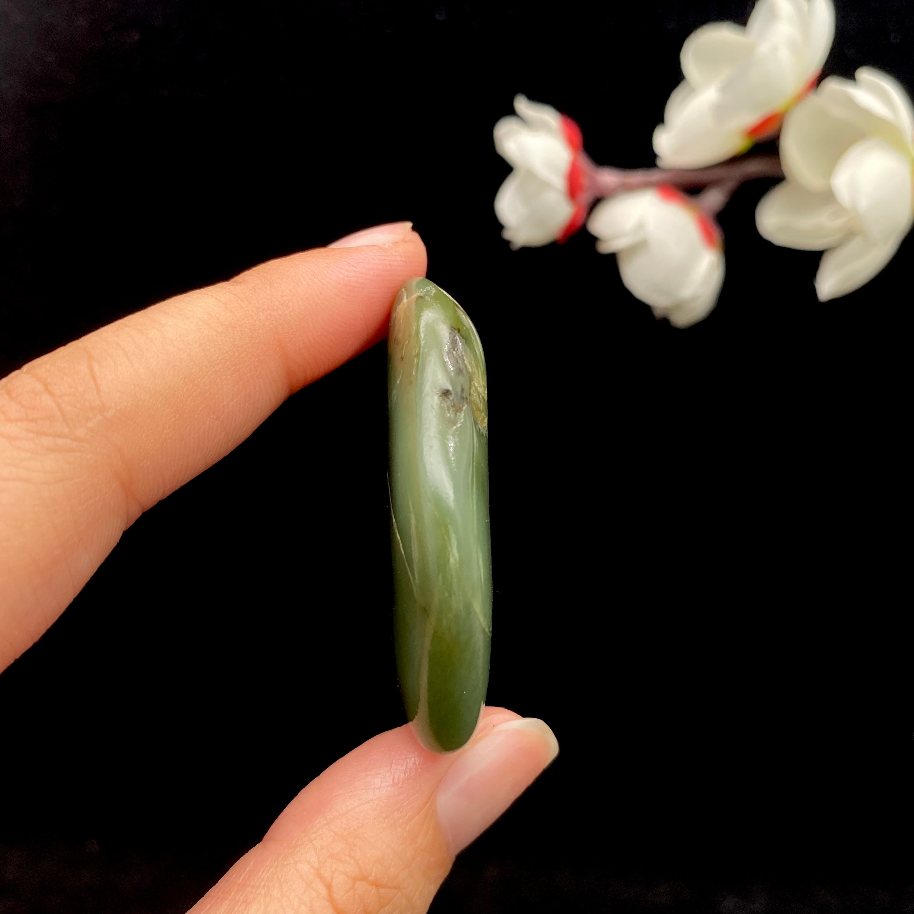 【超值推荐】和田玉-沙枣青籽料挂件