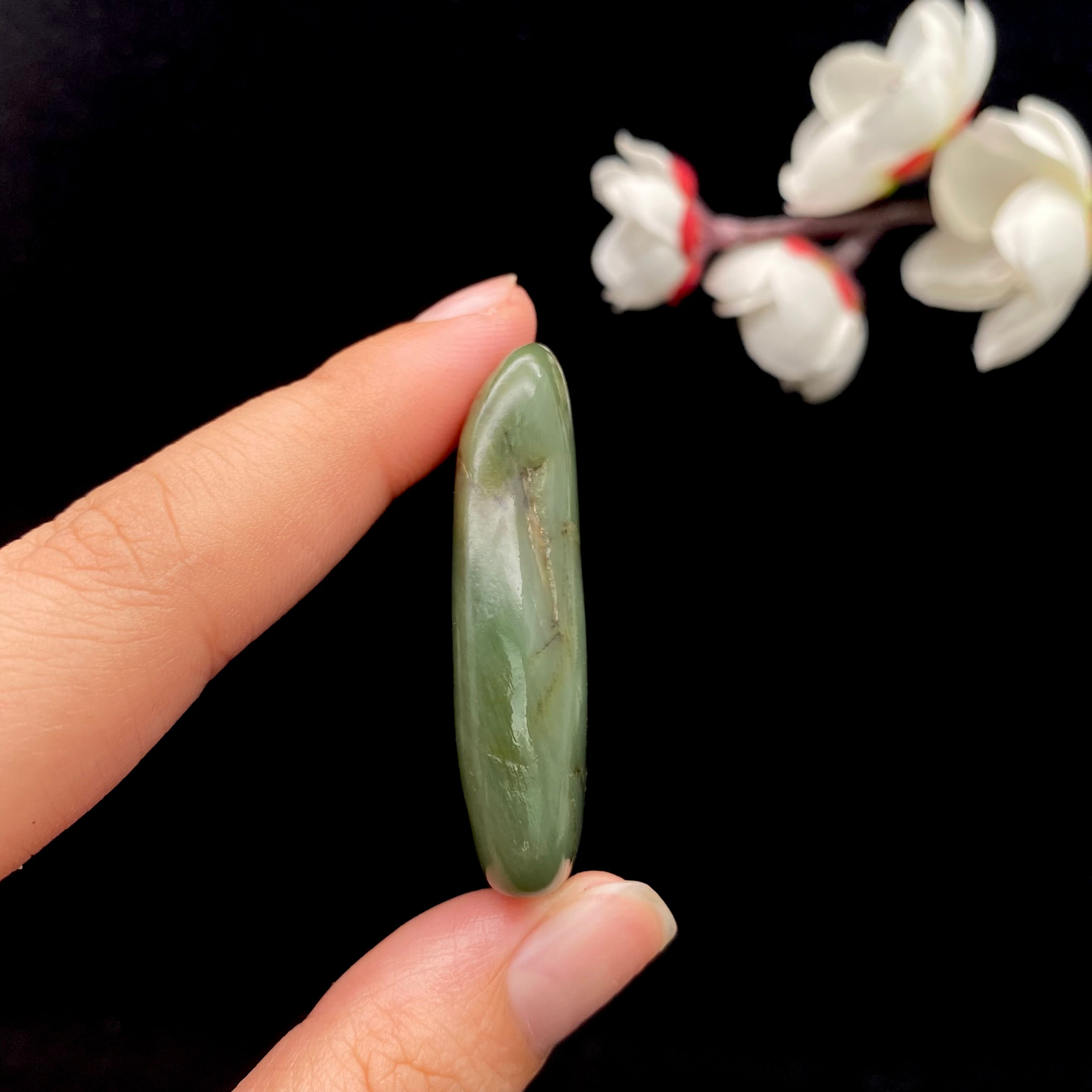 【超值推荐】和田玉-沙枣青籽料挂件