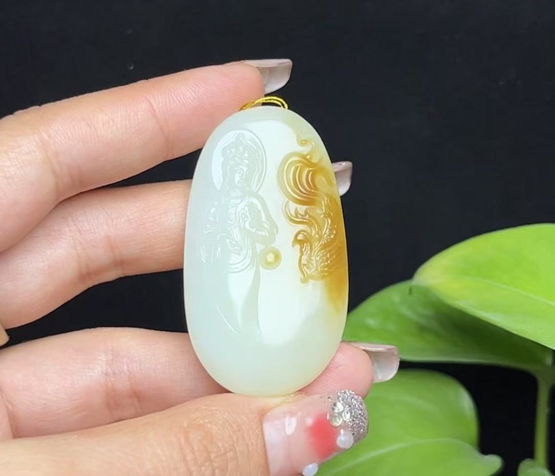 和田玉且末糖羊脂玉凤凰观音