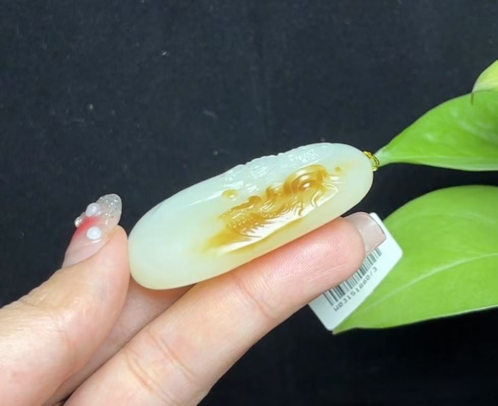 和田玉且末糖羊脂玉凤凰观音