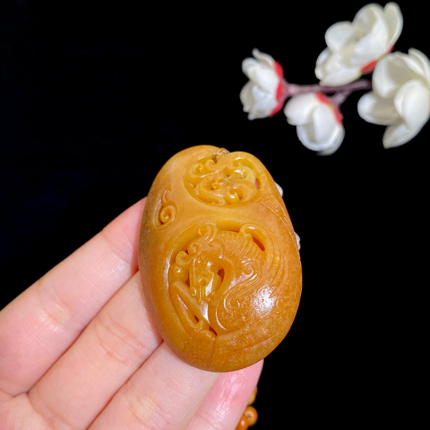 和田玉-籽料【龙马精神】挂件